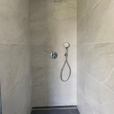 Pfahlbau: Für 4 Personen Apartment
